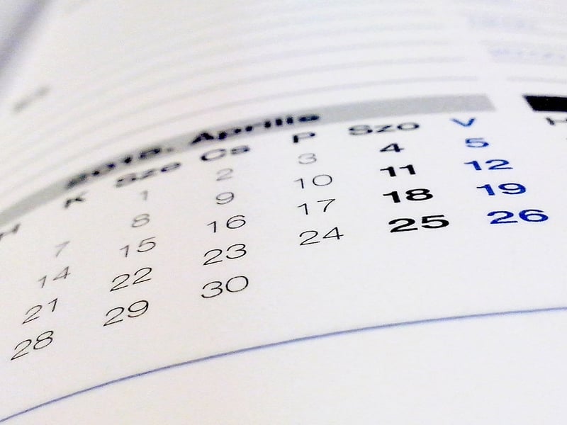 Desk calendar